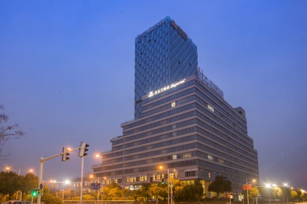 白玉蘭酒店(鎮(zhèn)江南站綠地廣場(chǎng)店)