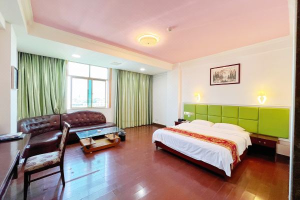 名豪度假賓館(東方高鐵站店)