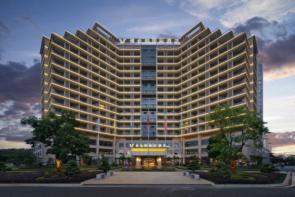 維也納國際酒店(定安日廣鳳羽林店)