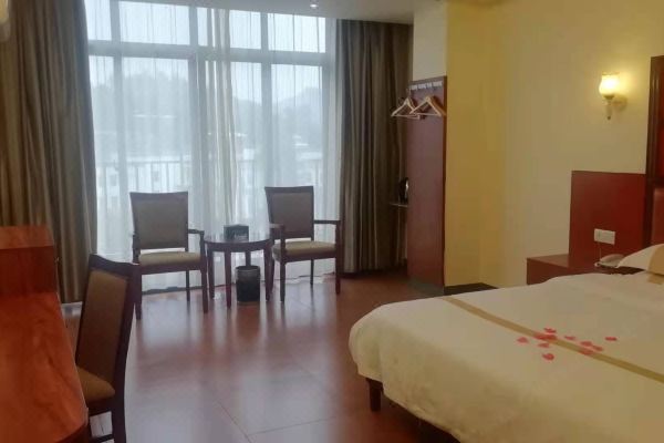 瓊中金椰島商務酒店